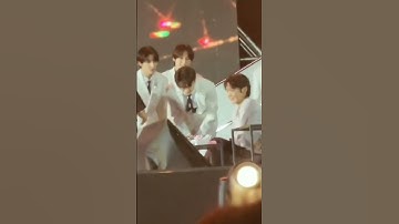 Thumbnail of Jay fighting for his life just to sit besides hobi #jay #jhope #enhypen #bts #shorts
