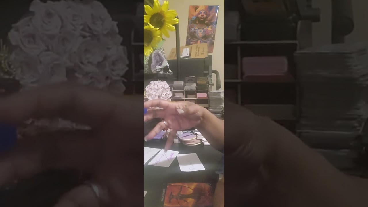 Люди паникуют из-за секрета, связанного с тобой, только потому, что твоя история стала достоянием...