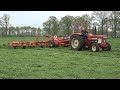 Gras schudden met ihc 744 en getrokken kuhn gf 10802 t gii schudder 2022