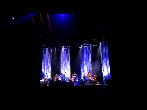 George Benson - At The Mambo Inn - Live in Paris 29 juin 2011