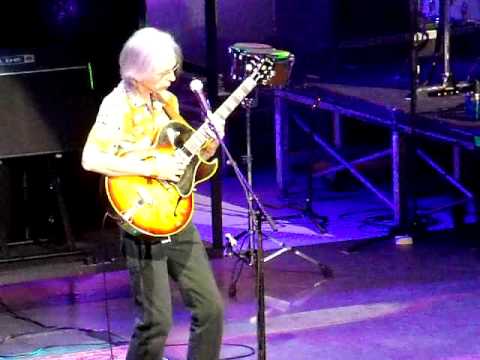 Yes - Yours Is No Disgrace - Live at Greek Theatre...