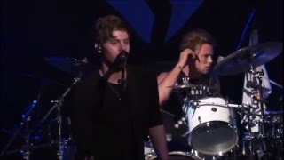 5 Seconds Of Summer - Dont Stop live from The New Broken Scene