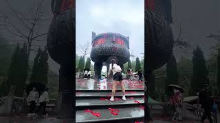 Alleen Mensen Met Een Zuiver Hart Kunnen Het Lint In Die Vaas Gooien