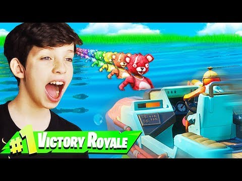 little-brother-carries-me-to-first-fortnite-chapter-2-win!