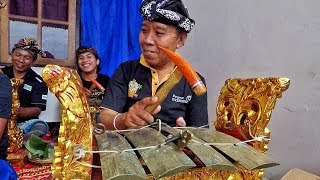 Download Mp3 Tabuh Angklung , Cara Memainkan Pemade oleh Maestro I Wayan Tantra ( Geduh ) Gudang lagu Download Mp3 Tabuh Angklung , Cara Memainkan Pemade oleh Maestro I Wayan Tantra ( Geduh )