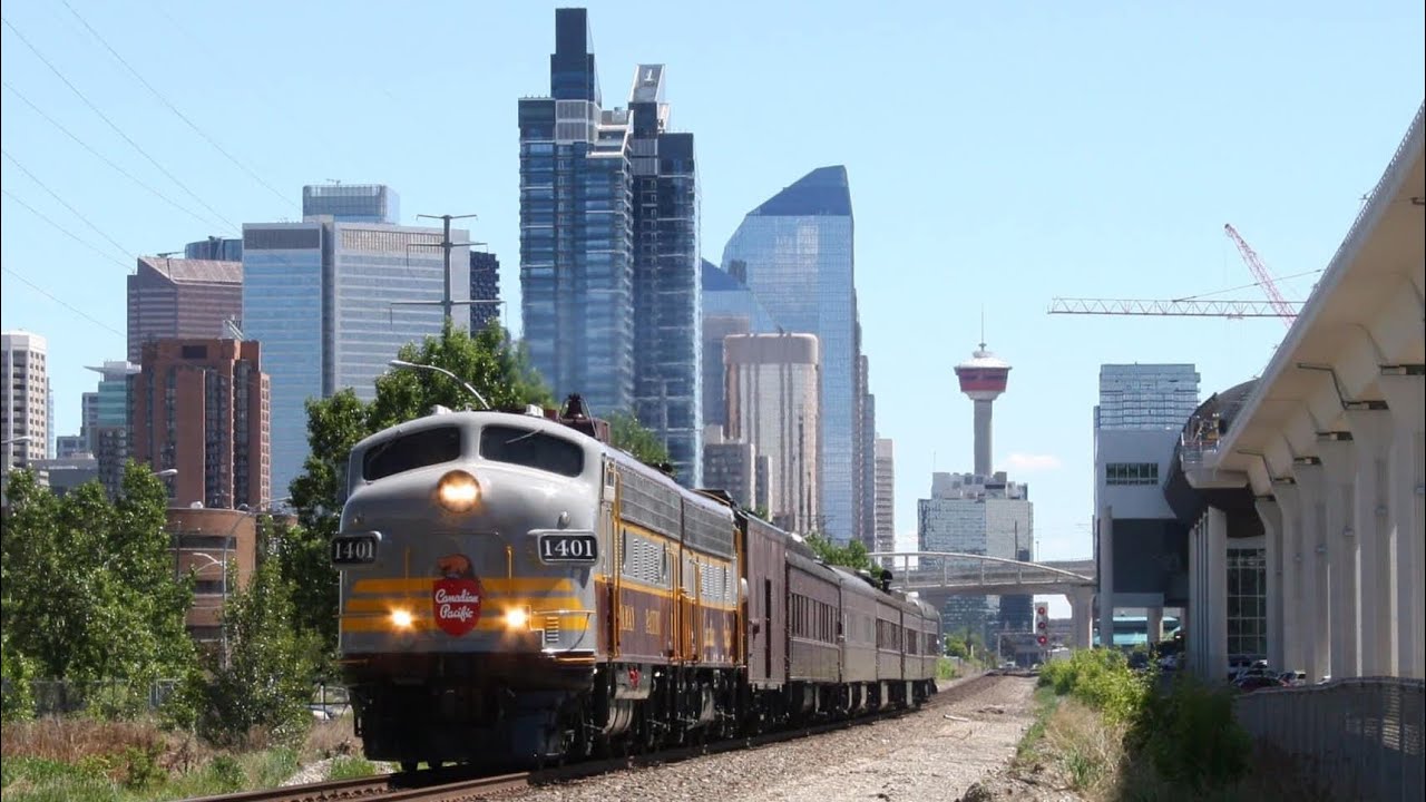 Dine away from home!!! CP 1401 Leads 21B West at Sunalta, Calgary AB. CP Laggan Subdivision