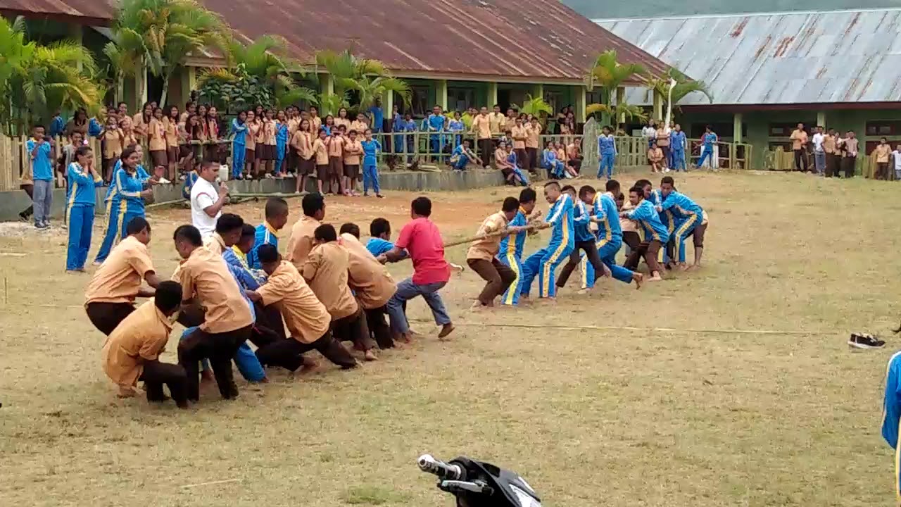 Lomba tarik  tambang  SMANIRA YouTube