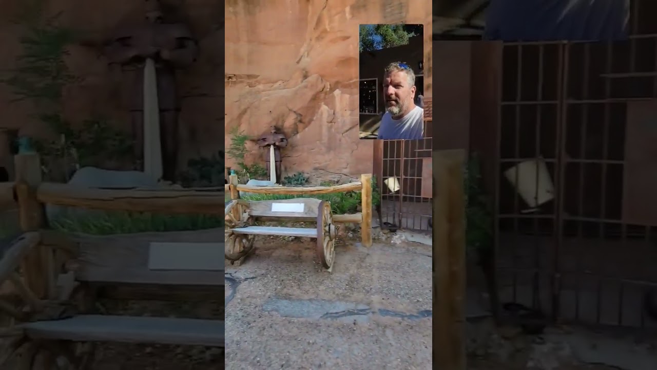 Hole n the Rock Moab Utah Roadside Attraction