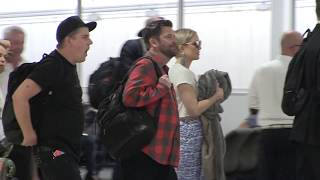 'Kate Hudson hiding baby bump in Australia??? we have the pictures... 21/2/18