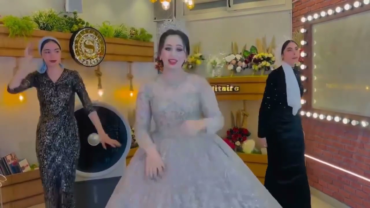 عروسة واخواتها بيرقصوا علي اغنية كاجولوه وجننوا الفرح كله مش هتصدقوا عملو اية💃 هو فى عروسه قمر كدا