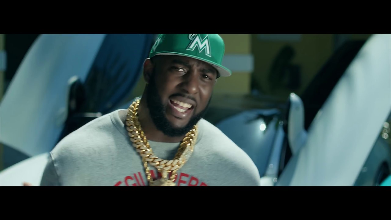 mrwalkinlick-splashing-on-purpose-official-music-video