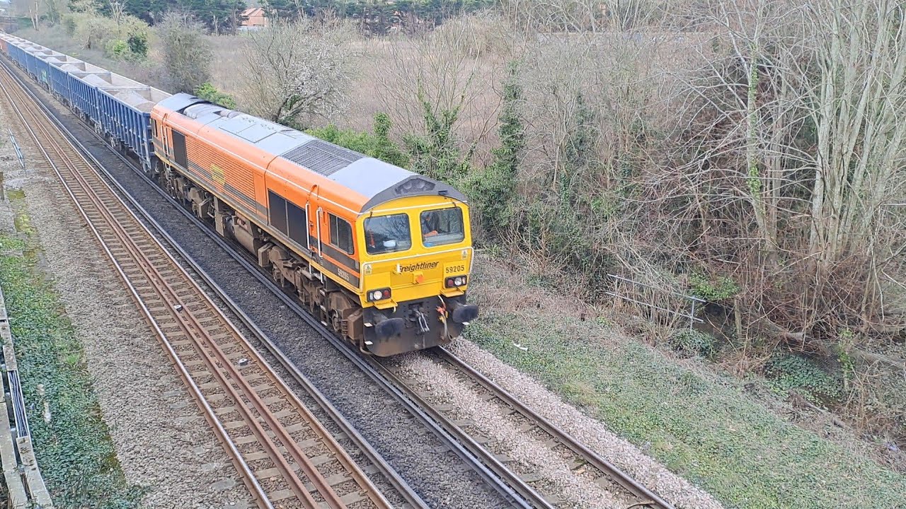 Trains At Mill Lane Bridge, Bedhampton., 20-02-2026.