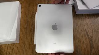 iPad Pro 2018 Silver Unboxing and Hands On | English