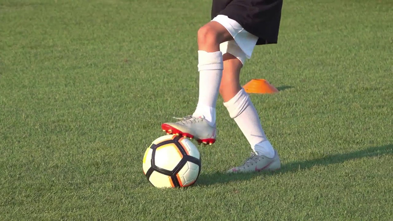 #Vadidoma - Sklop vaj za mlade igralce - Upravljanje žoge (2/4)