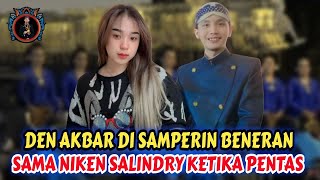 DEN AKBAR DI SAMPERIN BENERAN SAMA NIKEN SALINDRY KETIKA PANTAS WAYANG KULIT