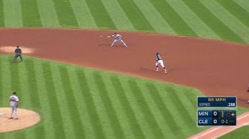 MIN@CLE: Dozier begins the double play in the 1st