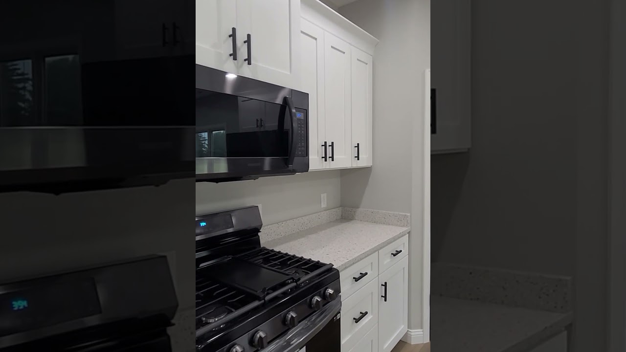 Standard Features - Solid Surface Countertops 