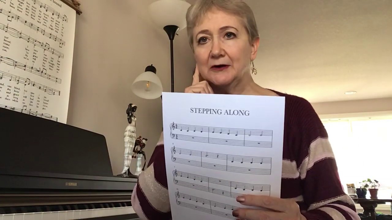 3 Minute Piano Lessons #7 Learning Middle C Position - YouTube