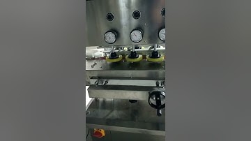 Automatic twist off capping machine for jars, linear design automatic bottle capper