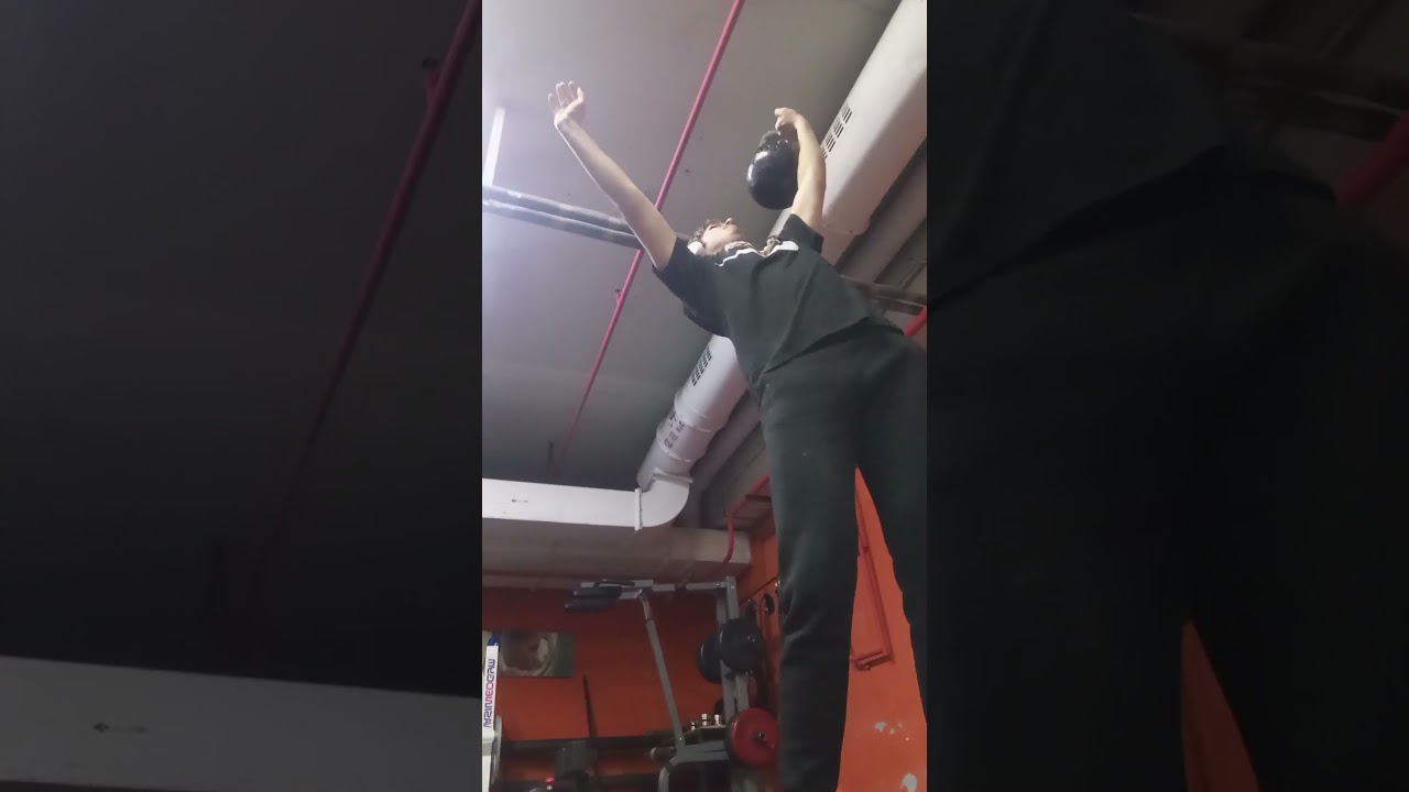 поднял слона мизинцем 