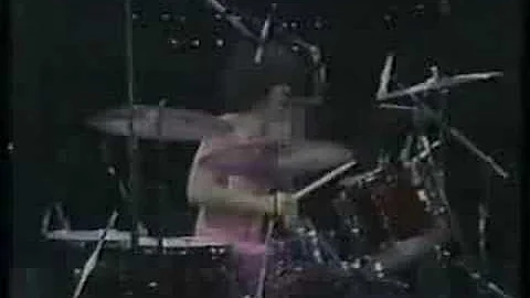 Grand Funk Railroad - We're An American Band LIVE - 1974