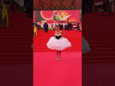 Белла Потёмкина. Красная
