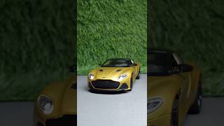 Aston Martin Dbs Superleggera Diecast Modelcar | 1/24 Scale