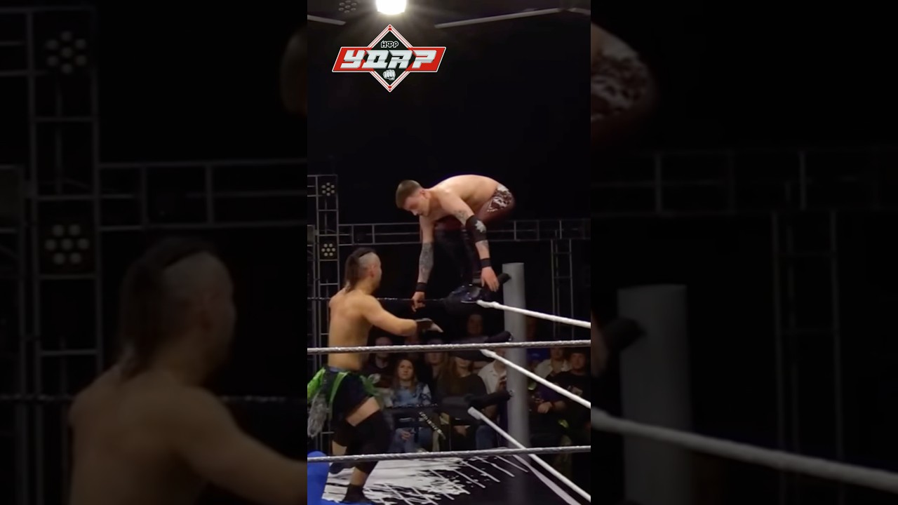 Мощнейший бросок Карелина с канатов 