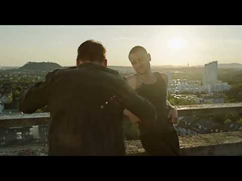 Max Riemelt and Hanno Koffler - Freier Fall (2013) - scene 4