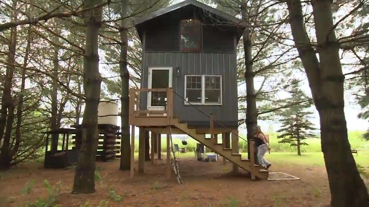 AirB-N-BAWK for the Farm-Curious Traveler