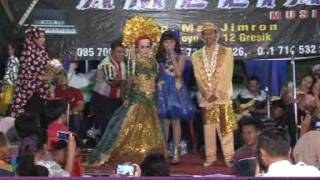 OM AMELIA tiada guna Tasya Rosmala