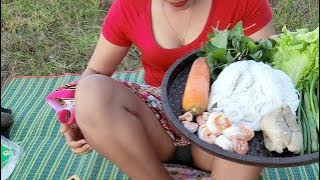 Skill Cooking - YaYa Cooking Noodles With Shrimp Recipe Very Spicy