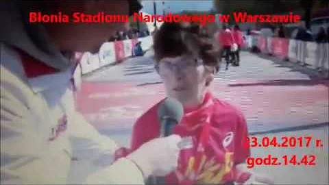 23 .04,2917 r . Barbara Woniak  ( z Zagrza  ) - Finisz na 5 Orlen Warsaw Marathon w Warszawie