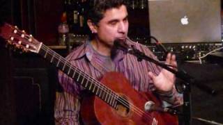 Video thumbnail of "Te digo gracias, guitarra - Alberto Rojo (Para mi sombra).wmv"