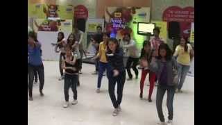 Download lagu Idea Flash Mob Honey Bunny Idea Flash Mob Honey Bunny