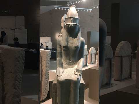 تمثال رع حور آختي المتحف المصري الكبير