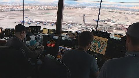 As shutdown drags on, 80% of New York air traffic controllers call out sick amid growing chaos