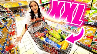 XXL Süßigkeiten EINKAUF ! 🍭😳 (Inga zahlt alles) - Celina