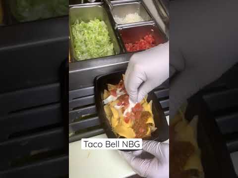 Video: ¿Qué hay en los nachos de triple capa de Taco Bell?