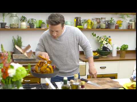 Perfectly cooking tuna steaks can be tricky. Jamie shows us how to pan fry and sear them- two ways t. 