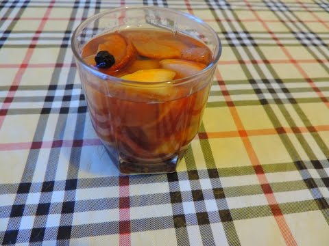 Video: How To Cook Dried Fruit Compote