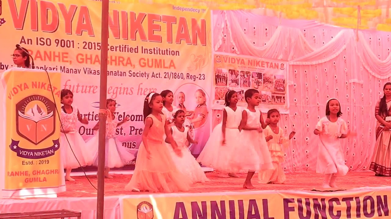 Chanda Chamke Cham cham by kids #viralvideo #annualday #annualfunction #2025 #trending #magic