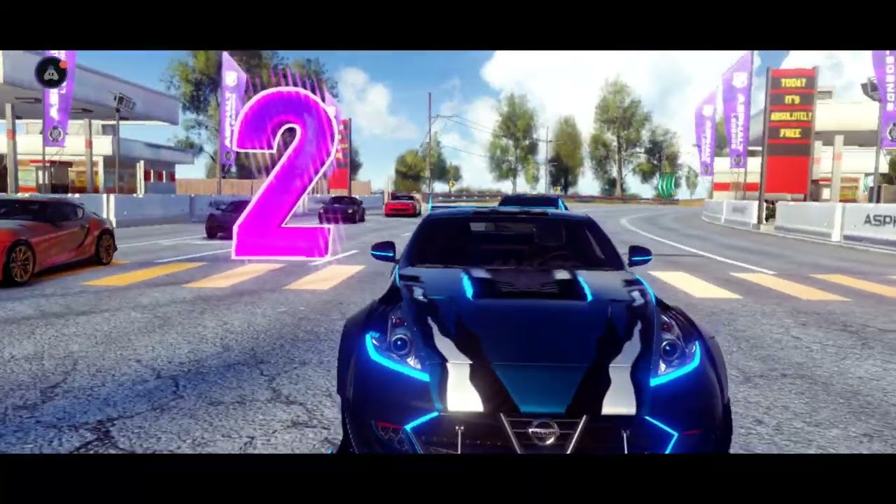 Car racing main ek se ek kar dekhne ko Mili aao dekhte hain 