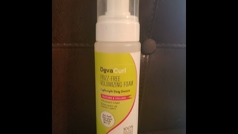 Refreshing Day 4 Curls With DevaCurl Frizz-Free Volumizing Foam