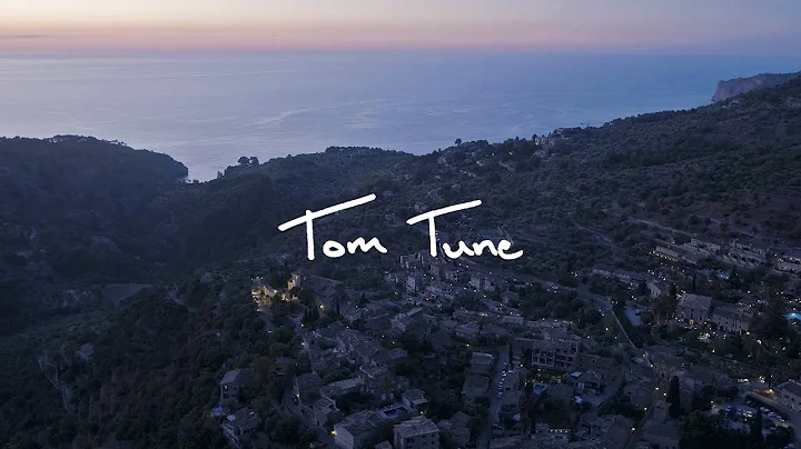 AmyElle, Tom Ashbrook - Tom Tune (Official Live Vi...