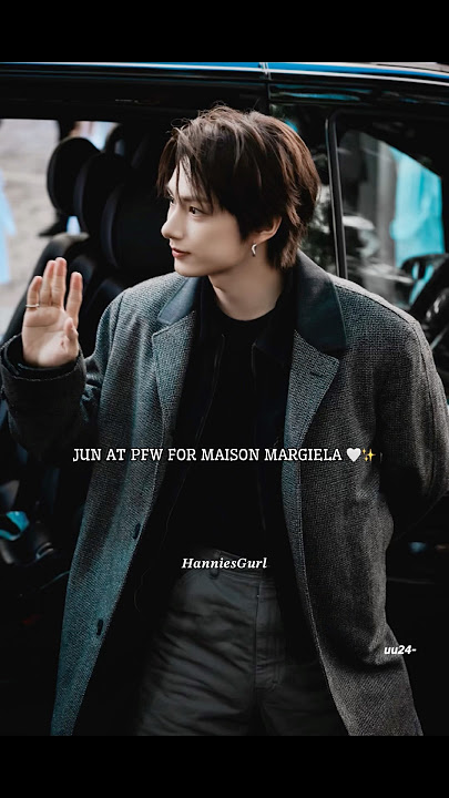 Oh My God he’s looking so good 😭🤍 #jun #wenjunhui #seventeen #svt
