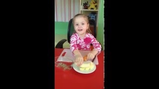 Готовим вместе Готовим фруктовый салат дети готовят еду игры кулинария для девочек детский канал Готовим вместе Готовим фруктовый салат дети готовят еду игры кулинария для девочек детский канал