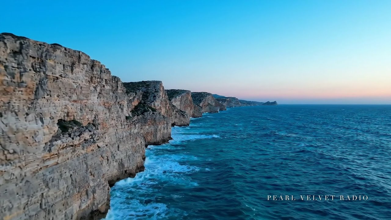 Noche Tibia | Marea | Spanish French Chill House | Pearl Velvet Radio adlı videoyu YouTube'da izle Noche Tibia | Marea | Spanish French Chill House | Pearl Velvet Radio adlı videoyu YouTube'da izle