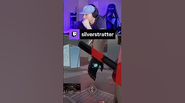 streamer reacts to G2 leaf