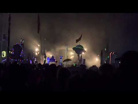 Skrillex closing out